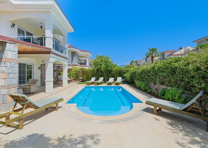 Vilă Gul - Private Pool , 10 Min Walk *