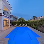 Villa Gul - Private Pool , 10 Min Walk *