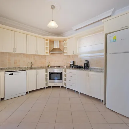 Gul - Private Pool , 10 Min Walk Вилла Фетхие