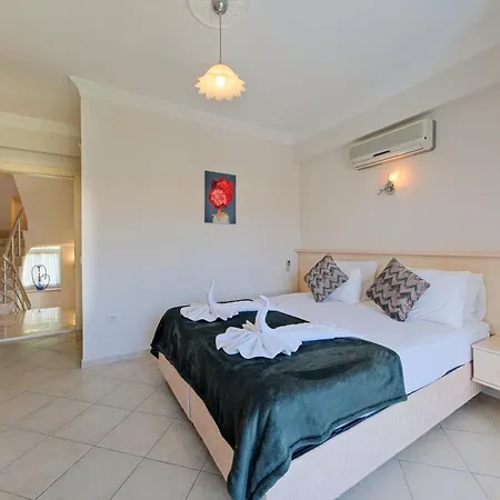 Vila Gul - Private Pool , 10 Min Walk Fethiye