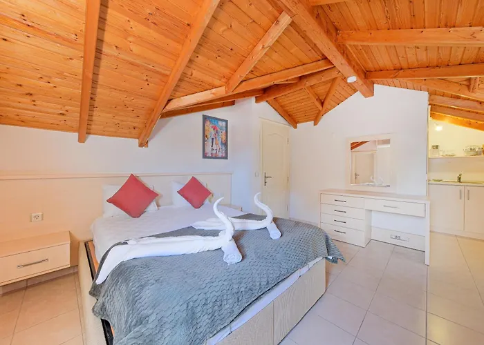 Gul - Private Pool , 10 Min Walk Fethiye