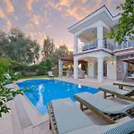Vila Gul - Private Pool , 10 Min Walk Fethiye